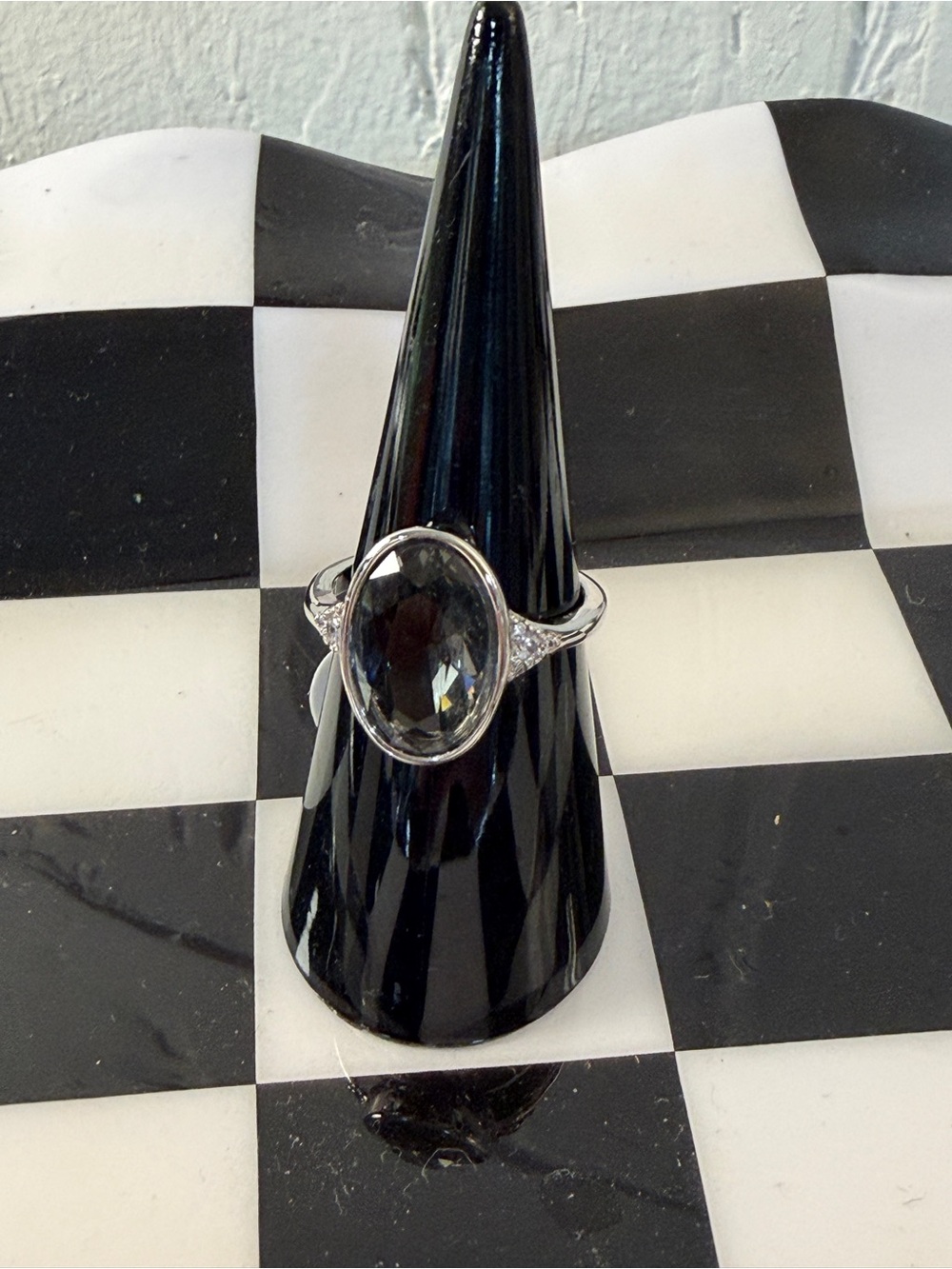 Bomb party size 7 ring smoky quartz